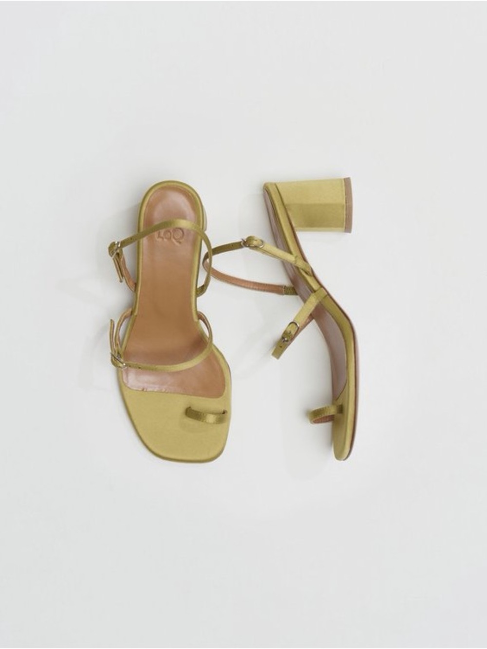 LOQ ALBA ALBARIÑO GREEN SATIN STRAPPY SANDAL SZ 38